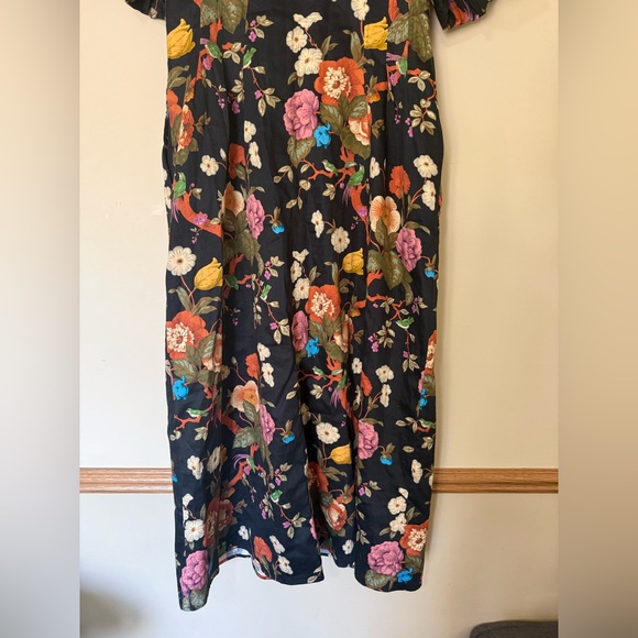 Tuckernuck | Baroque Floral Delaney Short Puff Sleeve Maxi Dress Size L - Picture 4 of 10